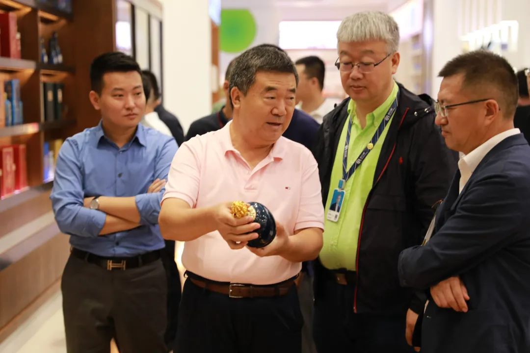 汾酒访问团一行到访PA旗舰厅，探索清香型白酒发展新风向