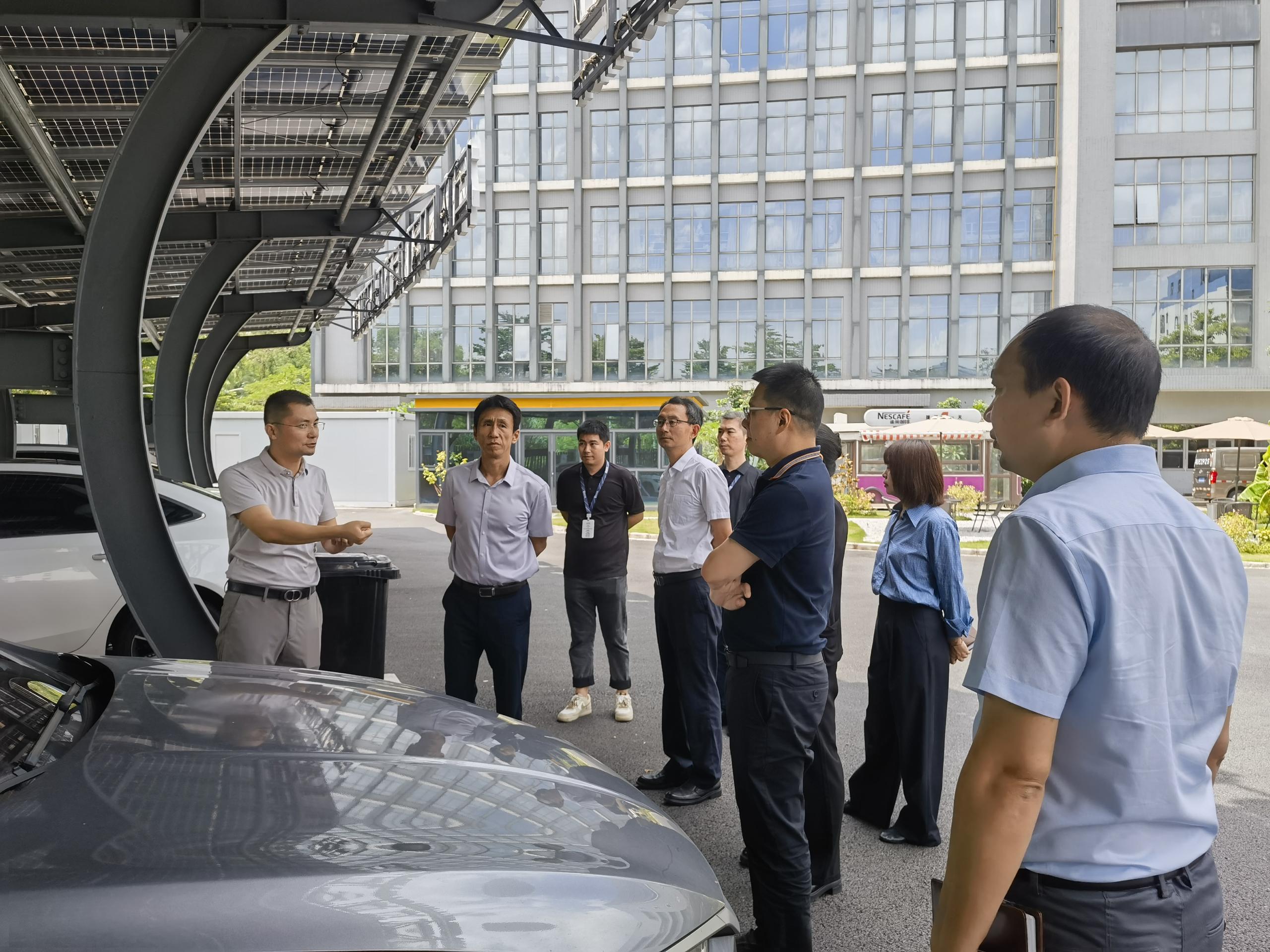 深物业集团一行莅临PA旗舰厅考察交流，共筑“绿色低碳”新篇章